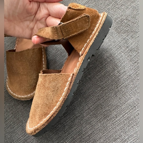 EUC ZARA velcro Sandals - Picture 2 of 3